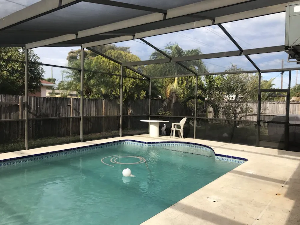 Slide of Screen in Miami