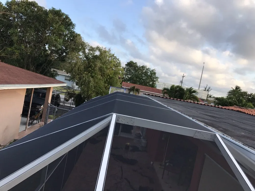 Slide of Screen in Miami