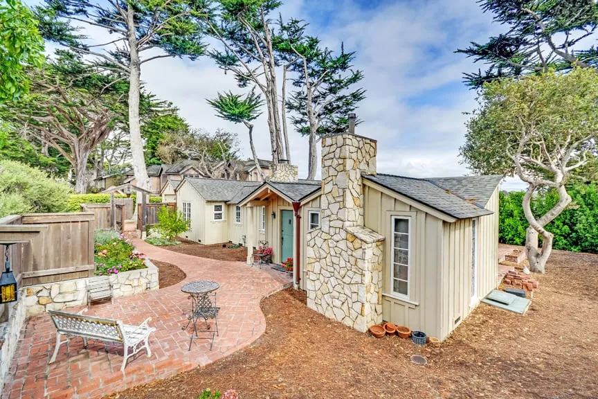 Slide of Scudder Roofing