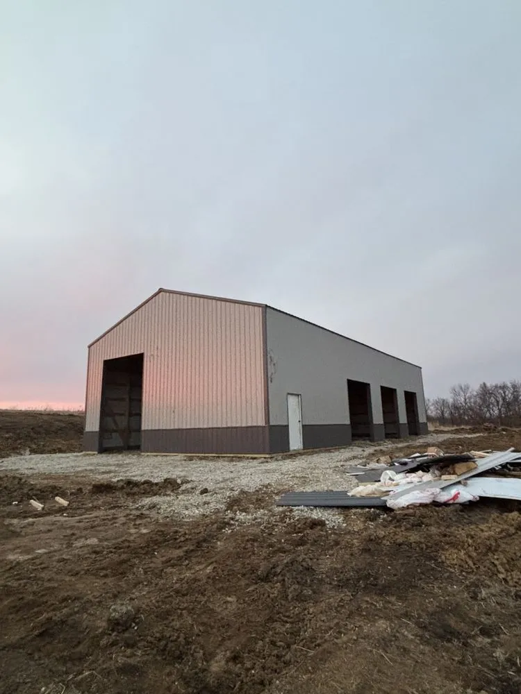 Professional shingle roofing service experts serving Drakesville, IA - SD Construction