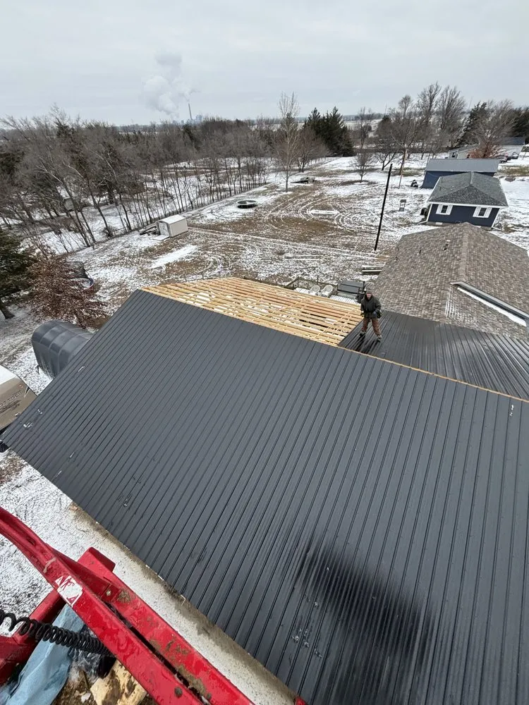 Professional roof leak repair in Drakesville, IA - SD Construction