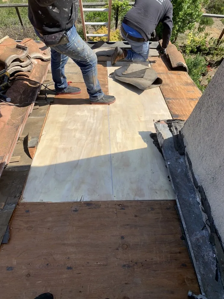 Slide of SD Gutters and Roofing