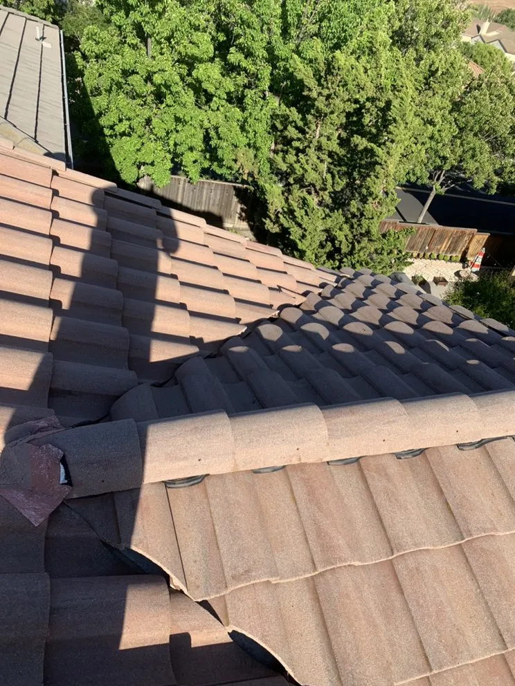 Slide of SD Gutters and Roofing