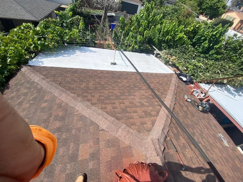 Slide of SD Supreme Roofing Services