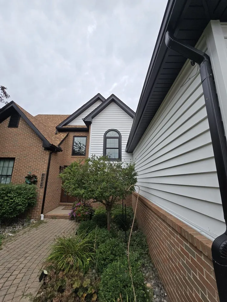 Trusted roof leak repair experts serving Shelby Twp, MI - Seal-Rite Roofing & Siding
