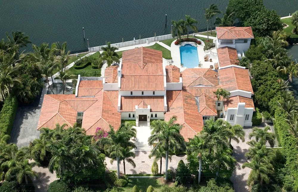 Slide of Sean Lilly Roofing