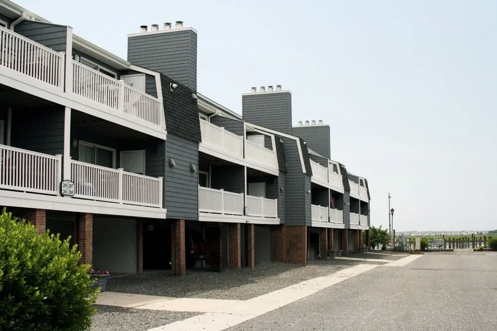 Top-rated roof repair in Egg Harbor Township, NJ by Seashore Construction