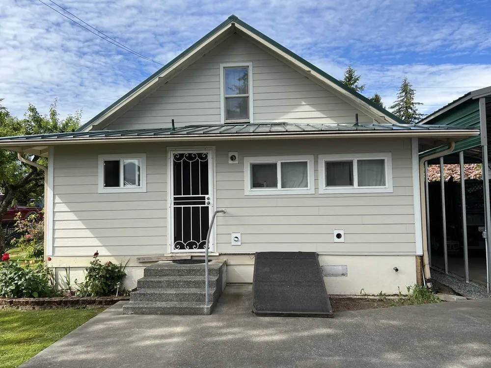 Slide of Seattle king roofing and siding