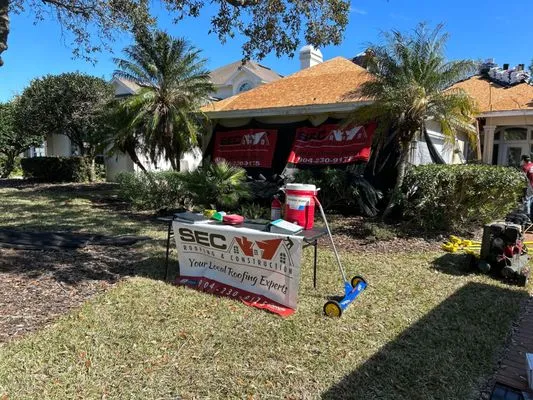 Sec Roofing & Construction Group Logo