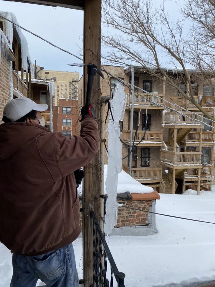 Slide of Second City Flat Roofs