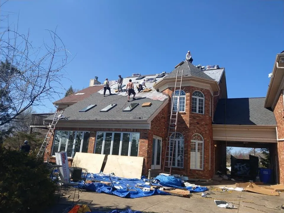 Top-rated residential roofing service in Ofallon, MO by Second To None Exteriors