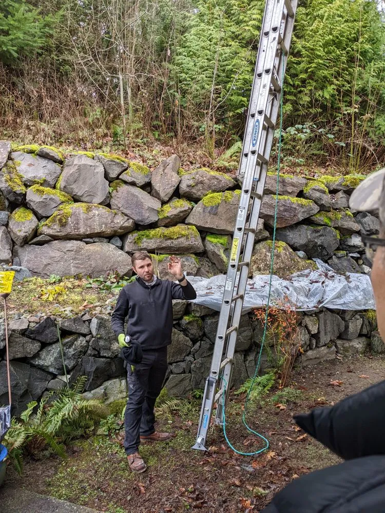 Slide of Segard Services