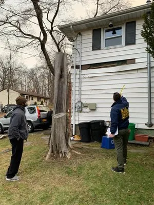 Segelman Shaw Roofing Siding & Gutter Logo