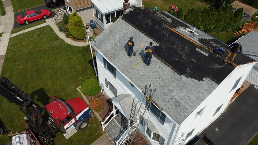 Slide of Segelman Shaw Roofing Siding & Gutters