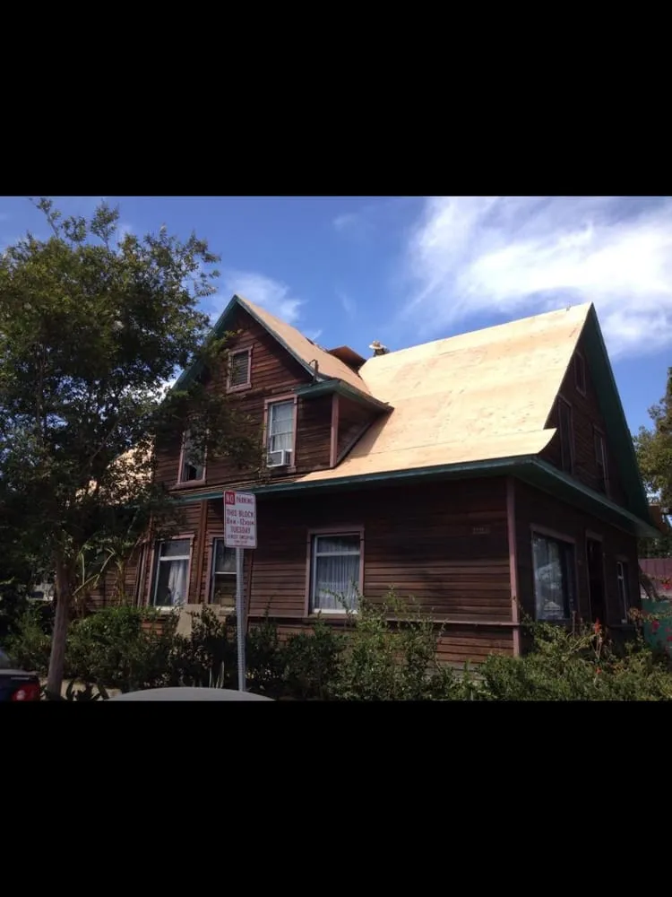 Expert shingle roofing service in Commerce, CA by Selah Roofing