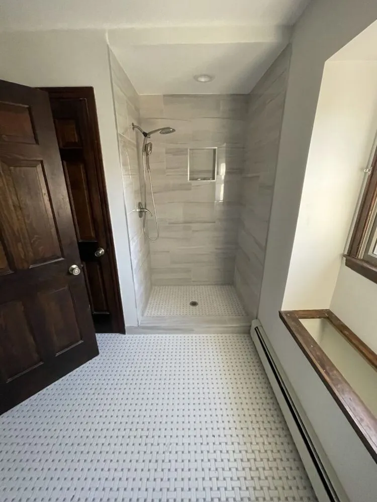 Slide of Sela's Contractor