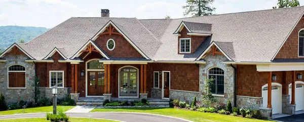 Select Roofing & Gutter Logo