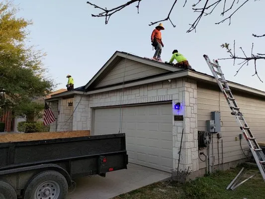 Select Roofing and Restoration Logo