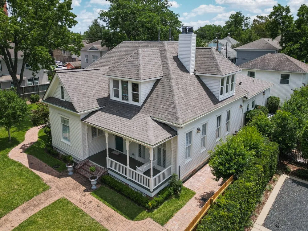 Slide of Select Roofing of North Texas