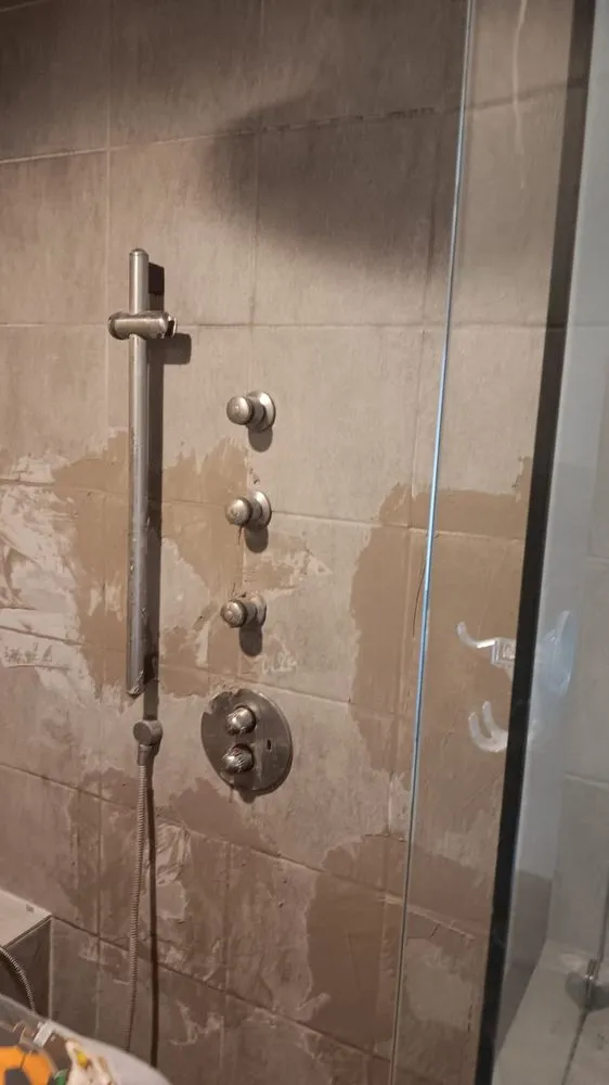 Slide of Selim’s Handyman