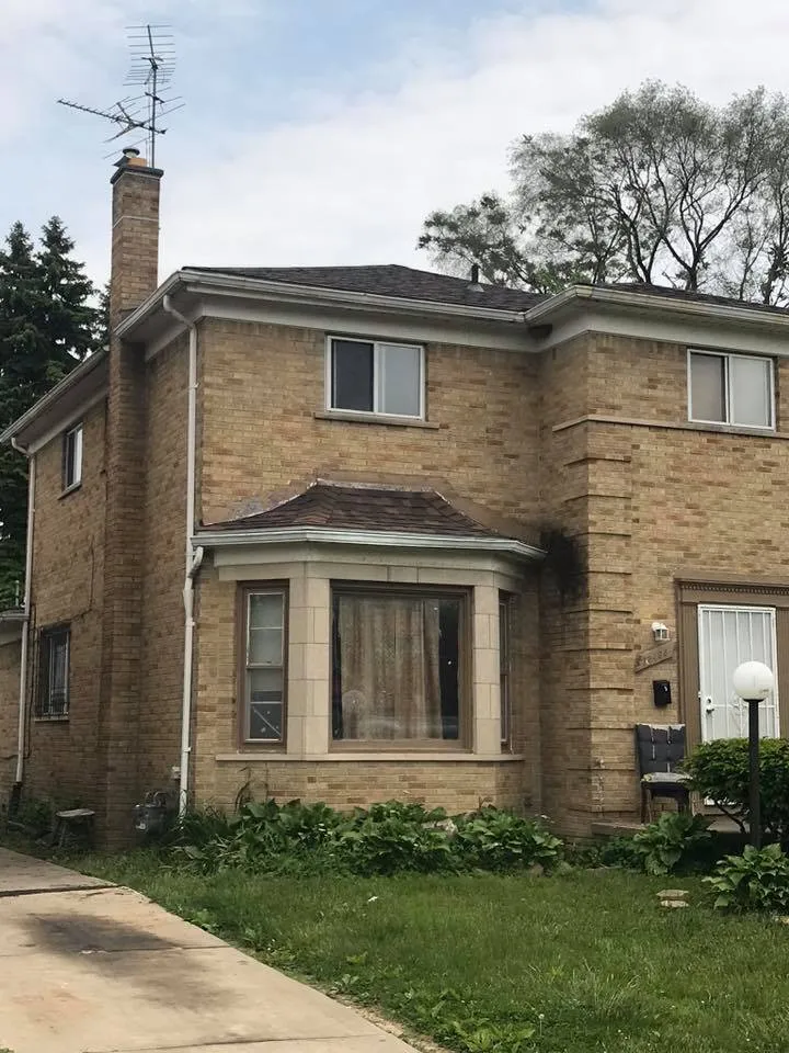 Slide of Sequoia Roofing & Construction