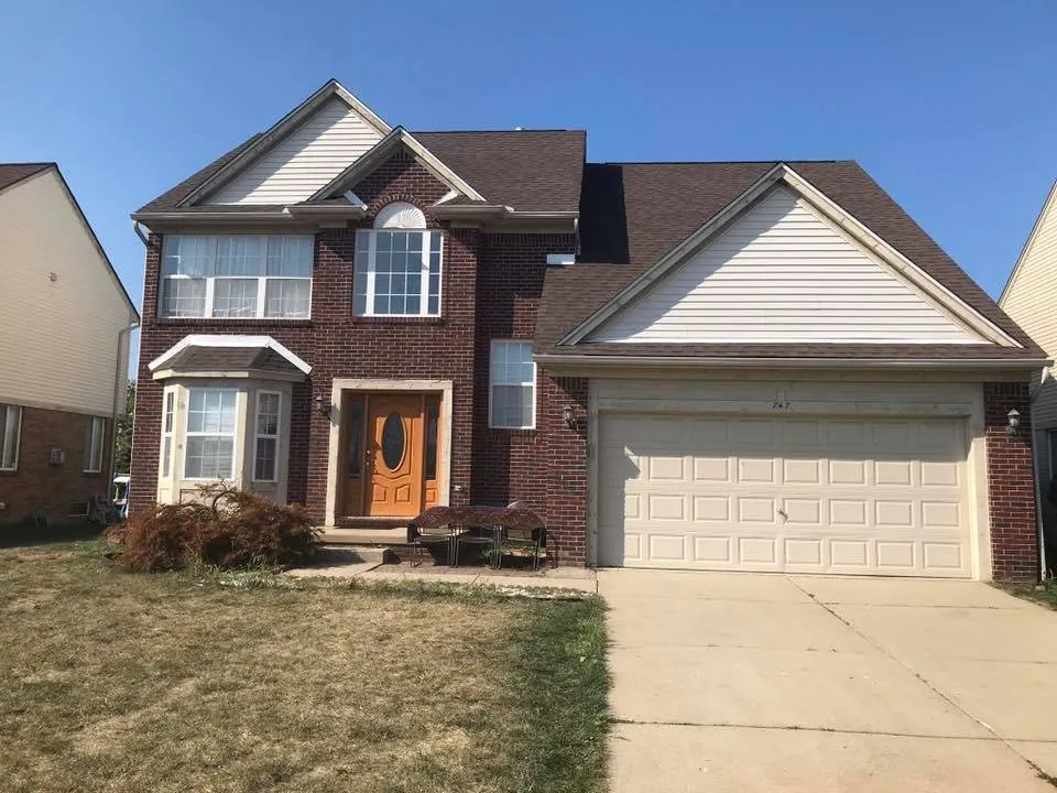 Slide of Sequoia Roofing & Construction