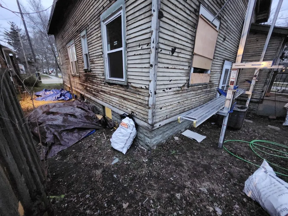 Slide of SER Home Services