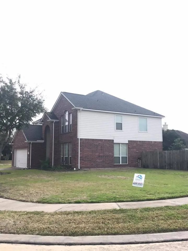 Slide of Serenity Roofing & Construction