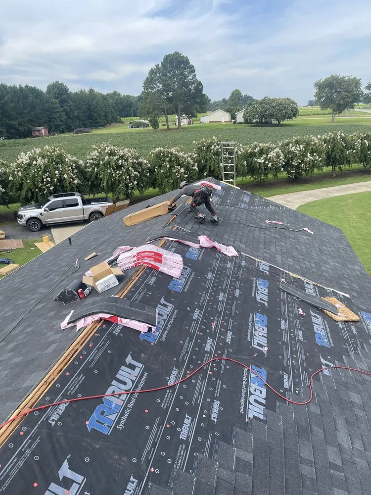 Slide of Serranos Contracting