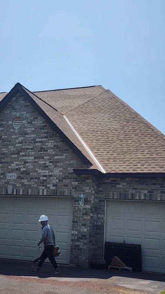 Local roof replacement experts serving Hilltop, MN - Seus Guaman