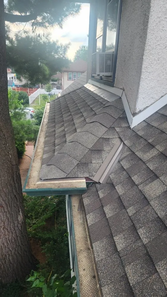 Licensed roof repair near you across Hilltop, MN - Seus Guaman