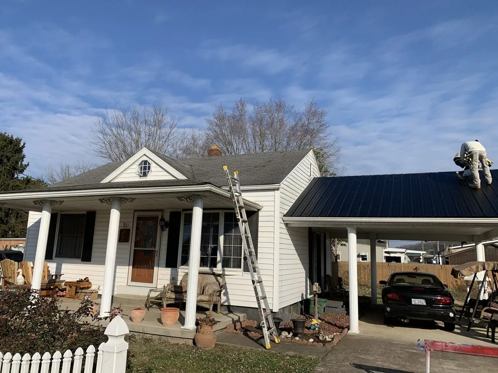 Emergency roof repair experts serving Leon, WV - Seymour Contracting