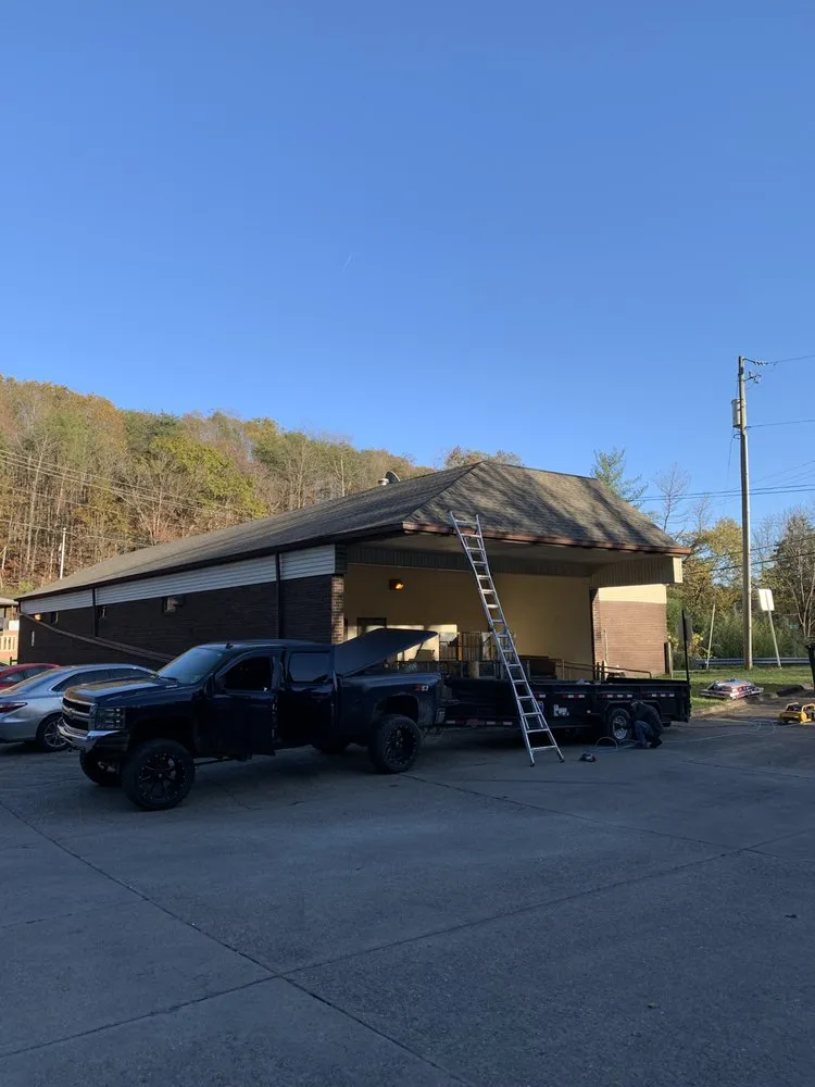 Licensed storm damage roof repair in Leon, WV - Seymour Contracting