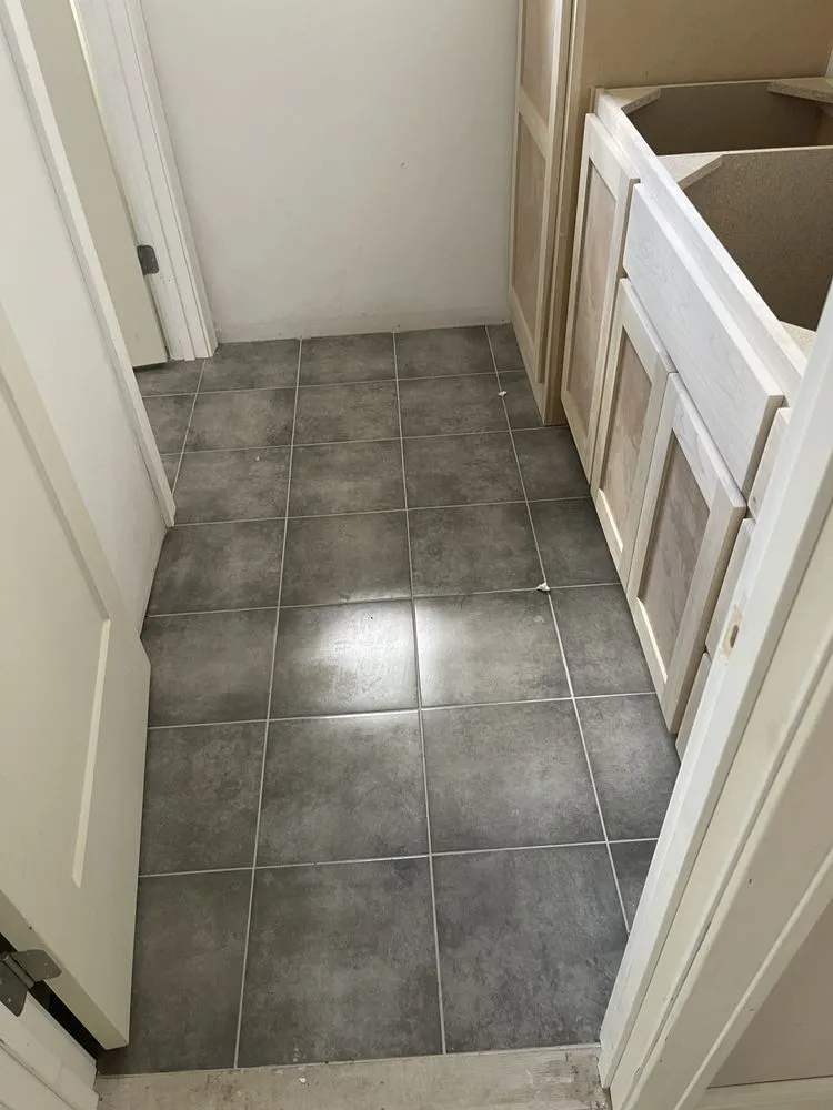Emergency residential roofing service in Kansas, KS - SF Flooring & Roofing