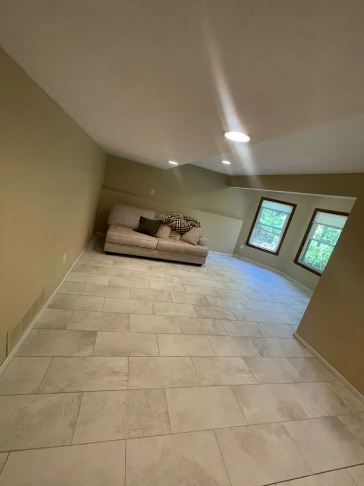 Emergency roof leak repair experts serving Kansas, KS - SF Flooring & Roofing