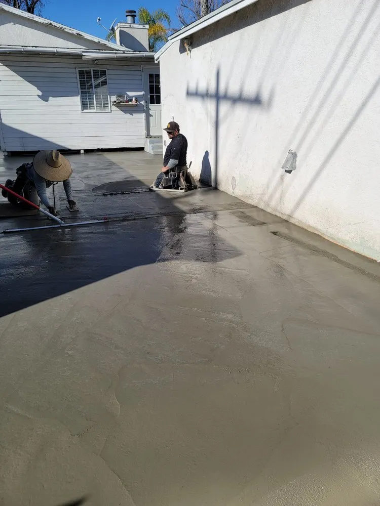 Slide of SG Construction & Roofing