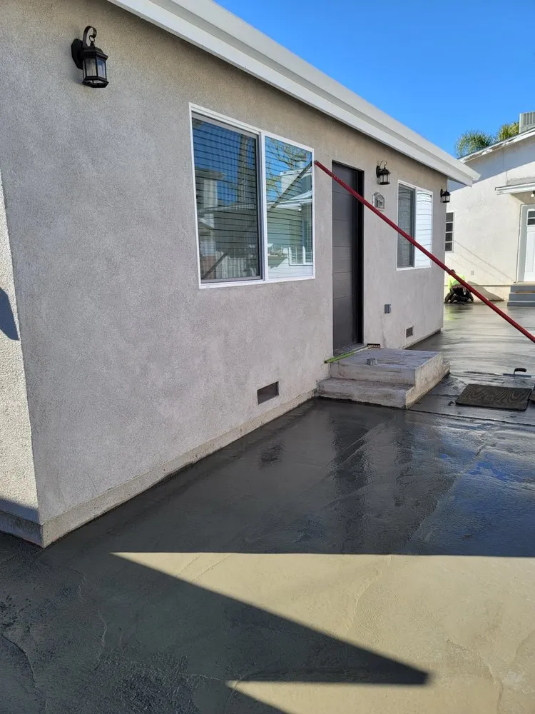 Slide of SG Construction & Roofing