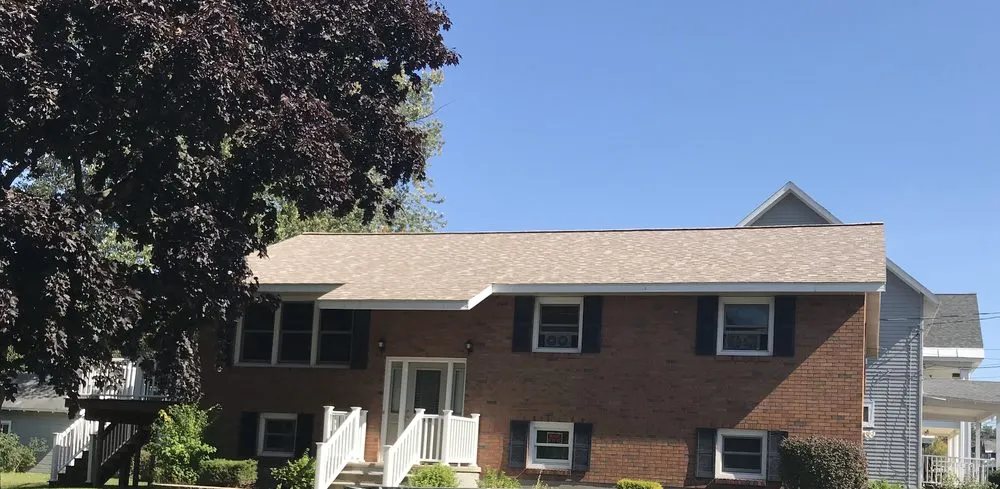 Slide of S&G Roofing