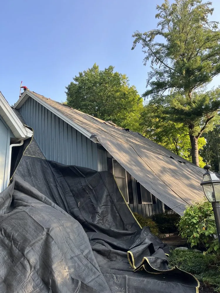 Slide of S&G Roofing