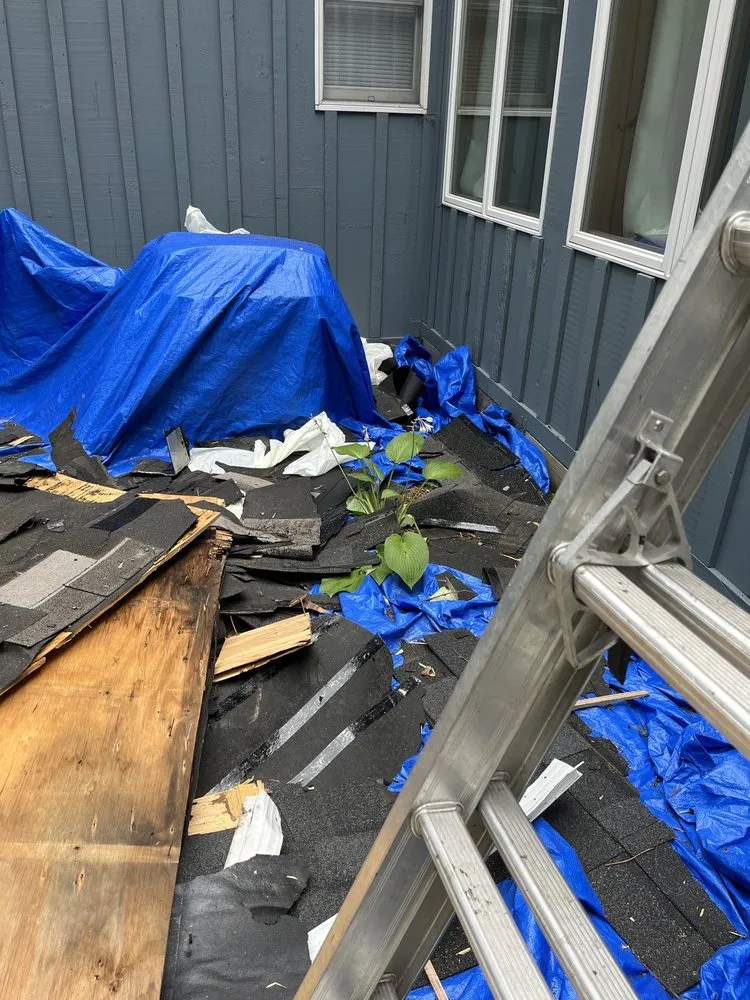 Slide of S&G Roofing