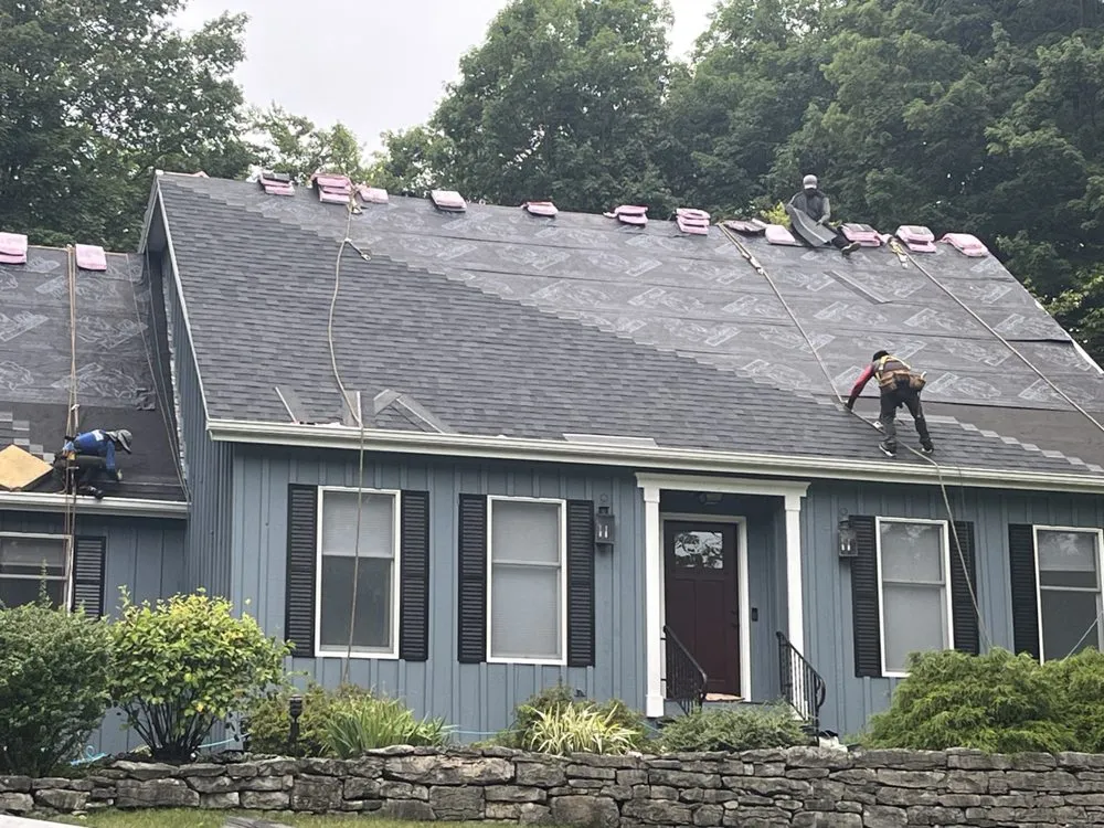 Slide of S&G Roofing