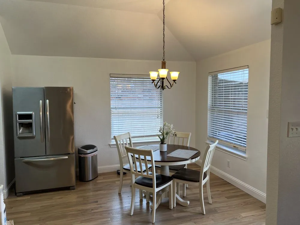 Slide of SH Contractors & Real Estate