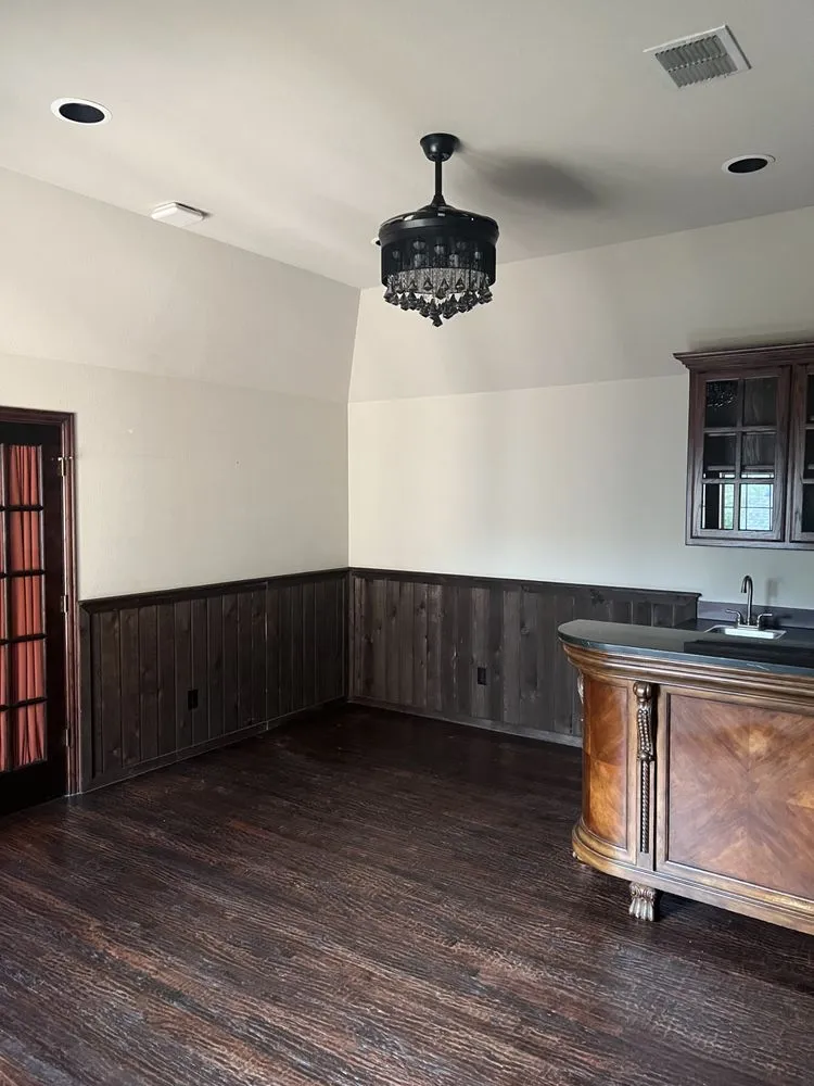 Slide of SH Contractors & Real Estate