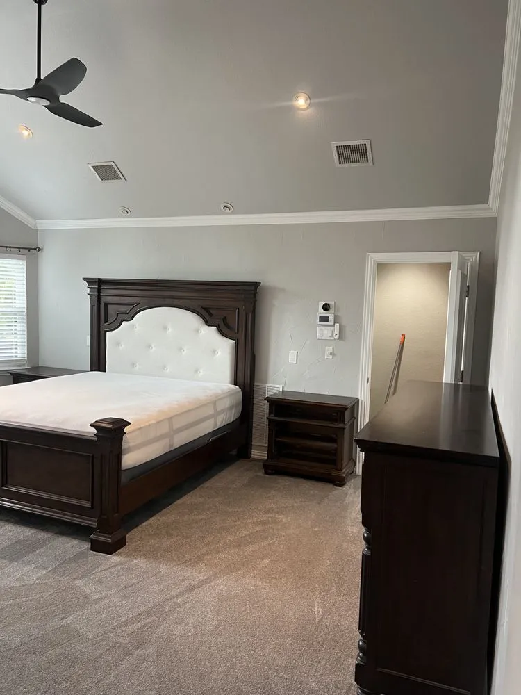 Slide of SH Contractors & Real Estate