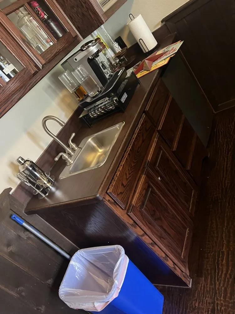 Slide of SH Contractors & Real Estate