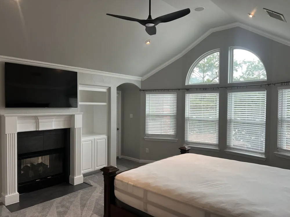 Slide of SH Contractors & Real Estate