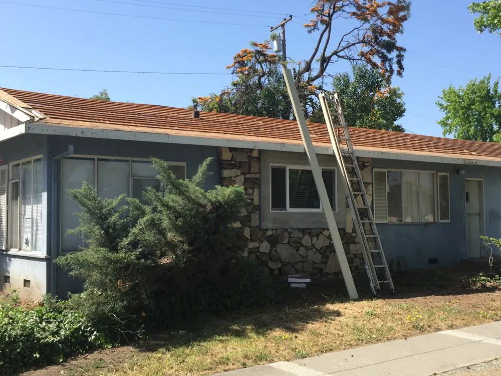 Slide of SH Roofing & Construction