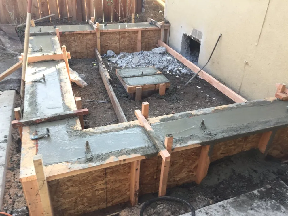 Slide of SH Roofing & Construction