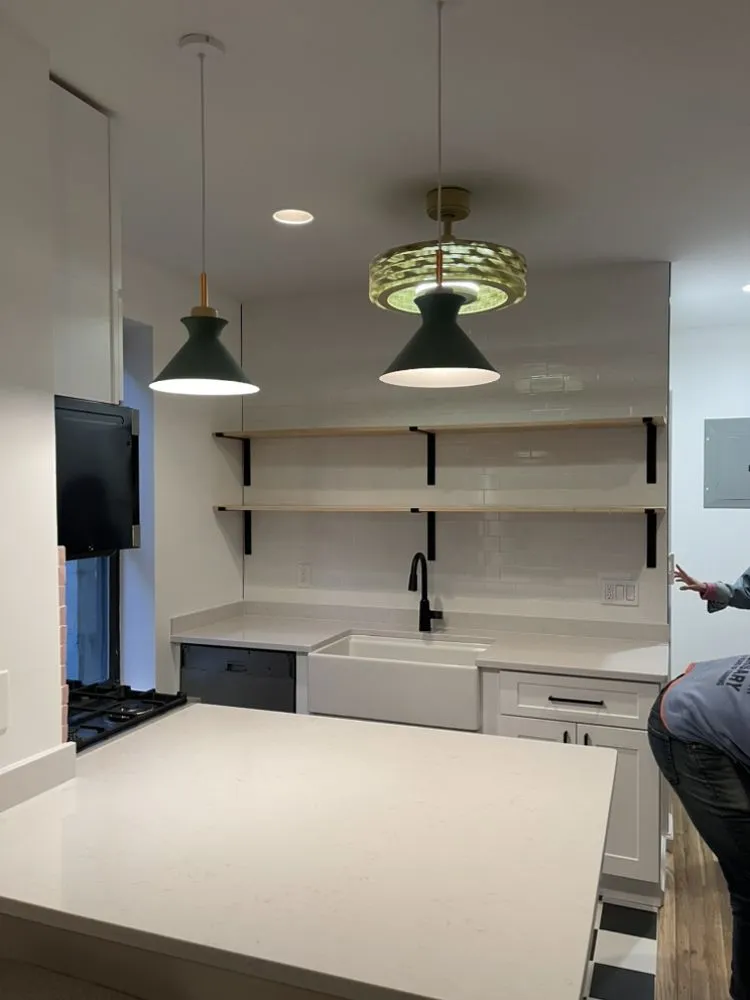 Slide of Shaara Contracting