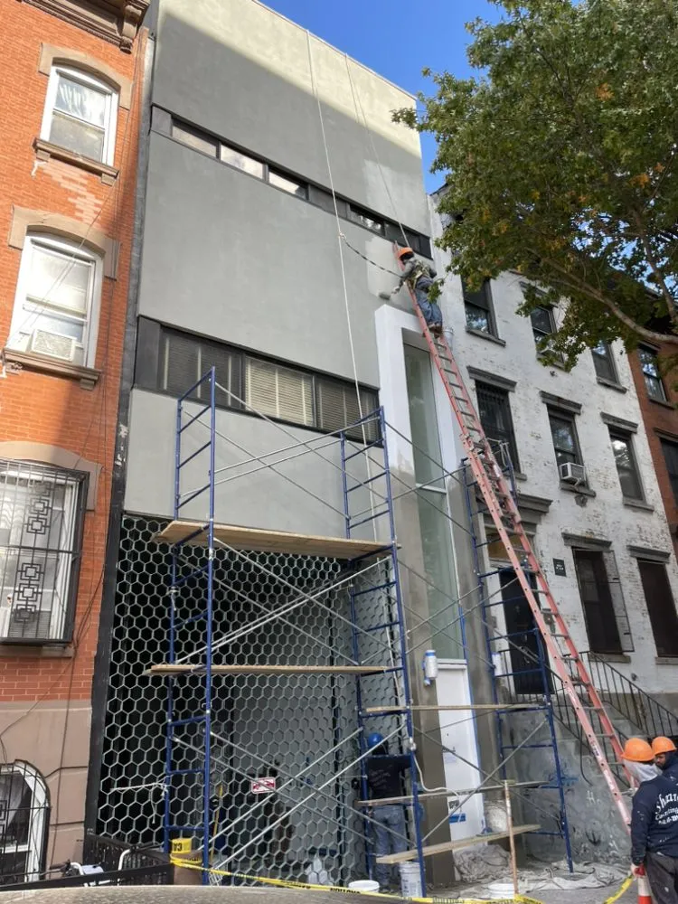 Slide of Shaara Contracting